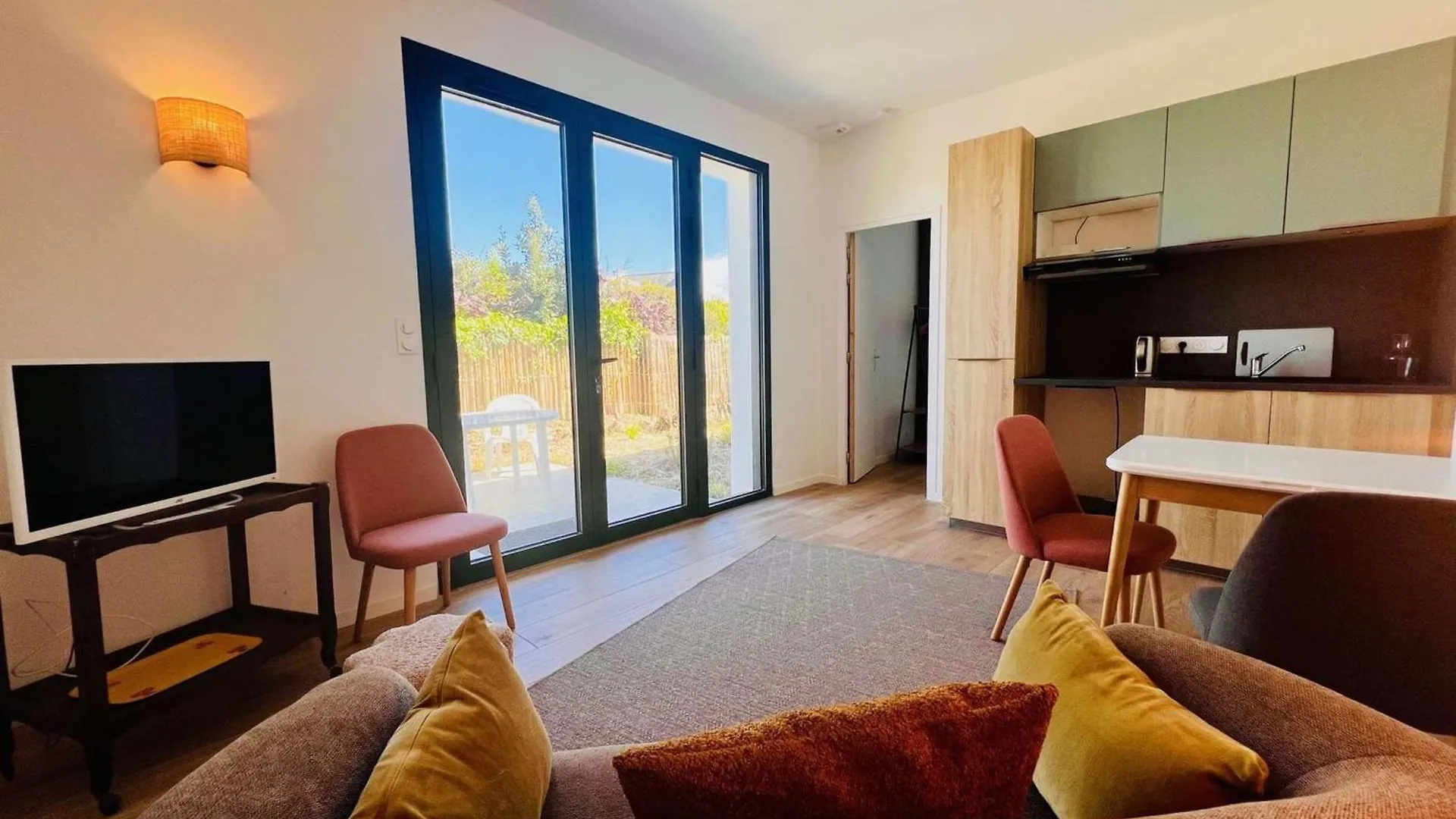 Quiberon - Maison T2 Renovee Avec Jardin Clos, Proche Plages & Commerces, Parking, Wifi - Fr-1-478-285