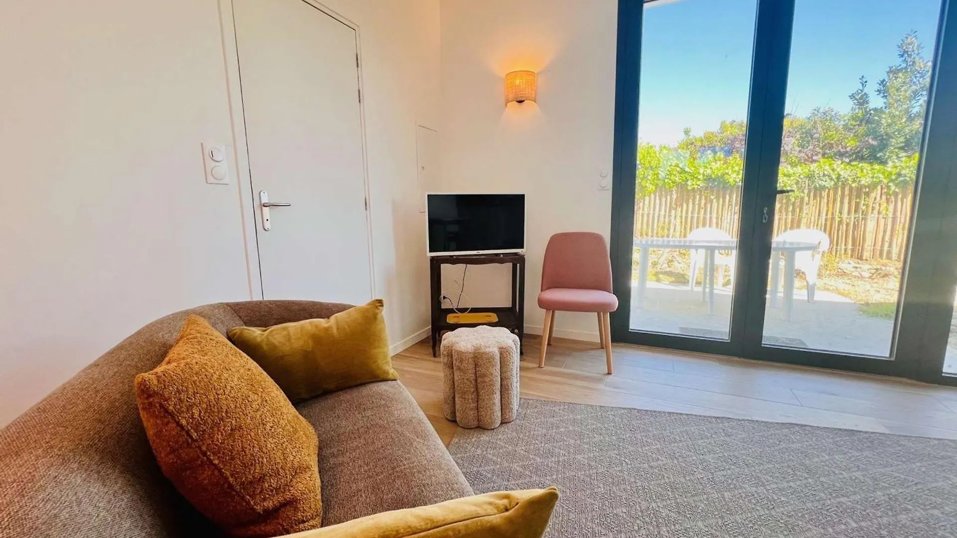 Quiberon - Maison T2 Renovee Avec Jardin Clos, Proche Plages & Commerces, Parking, Wifi - Fr-1-478-285 Holiday home